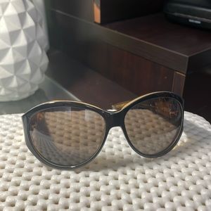 Marc Jacobs Sunglasses for woman . Made in Italy